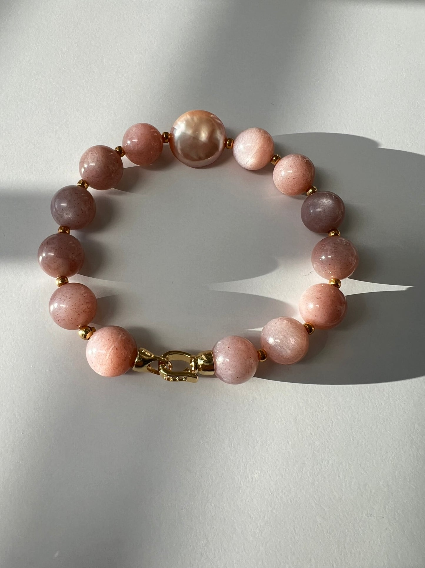 AURINKOKIVI RANNEKORU