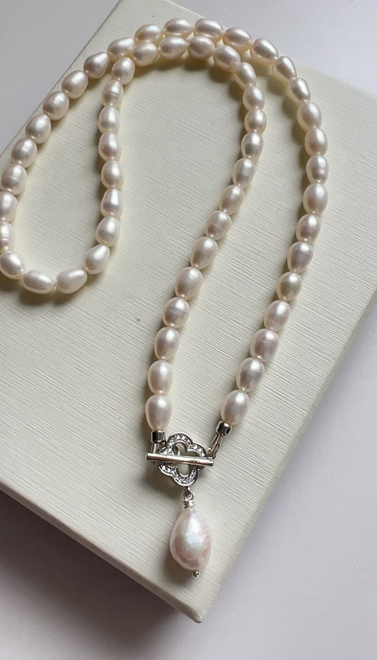 CLOVER HELMIKAULAKORU