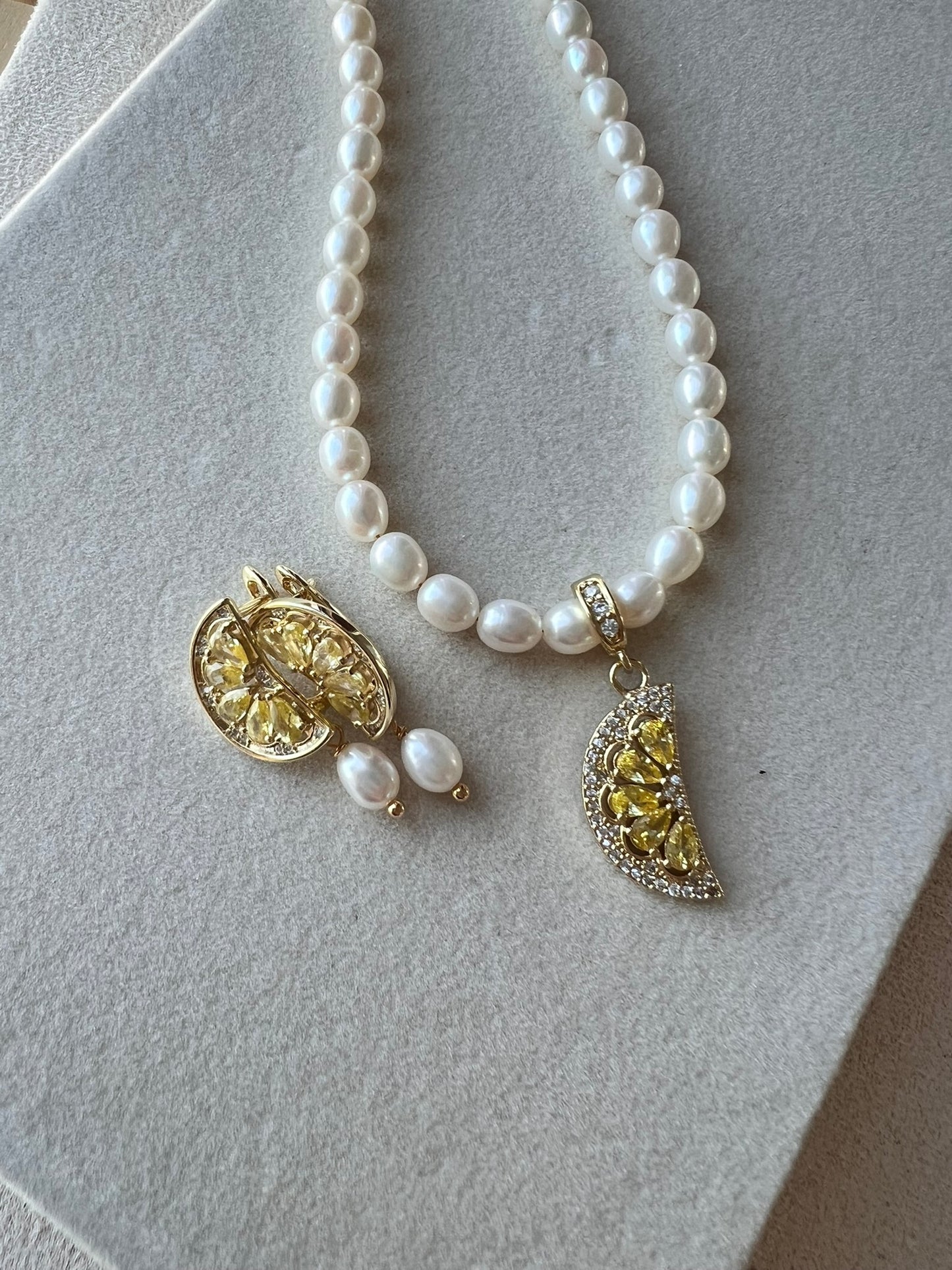 LEMON HELMI SETTI – Aito helmikaulakoru & korvakorut