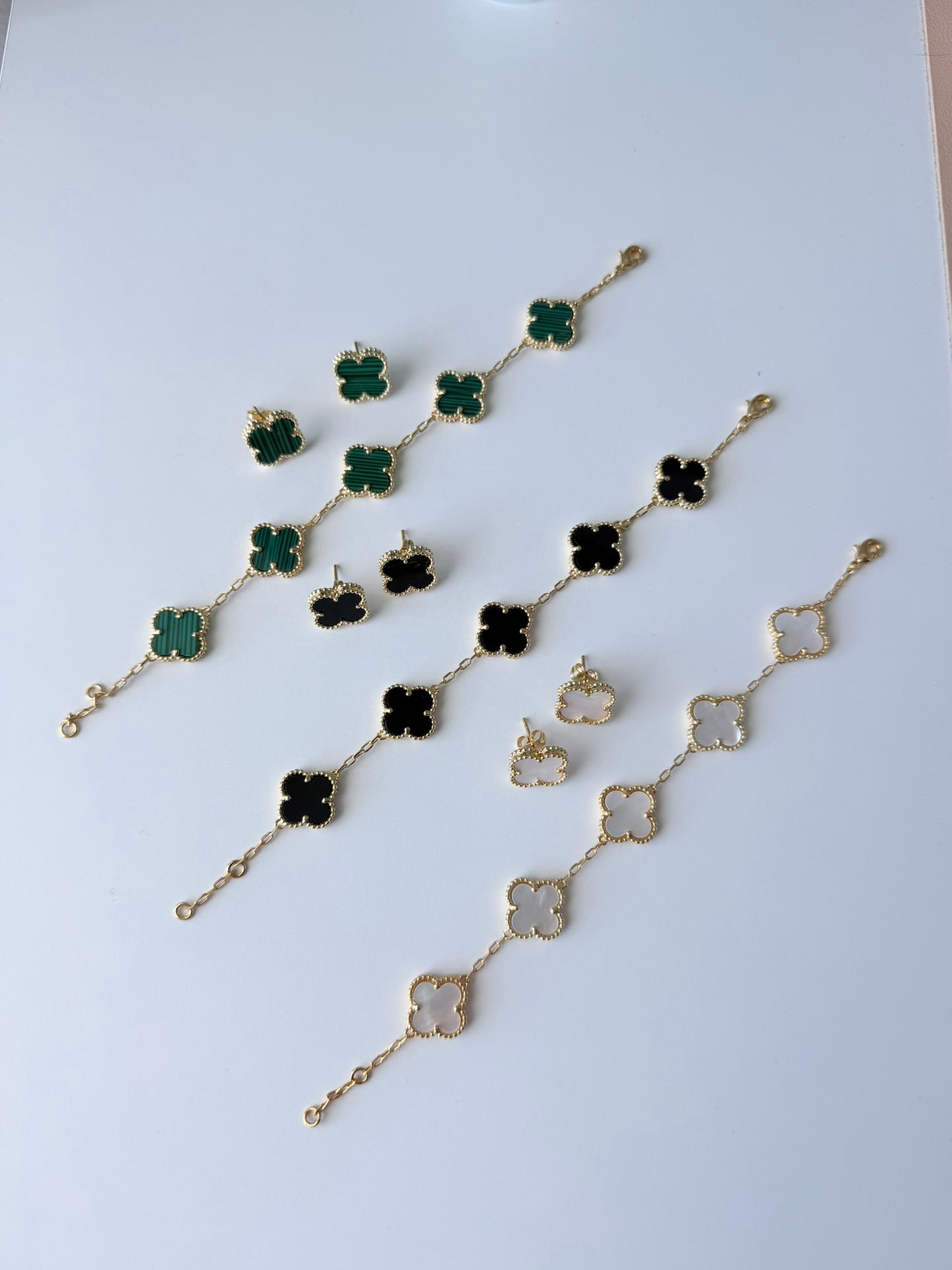 CLOVER JEWELRY SET (bracelet and earrings)