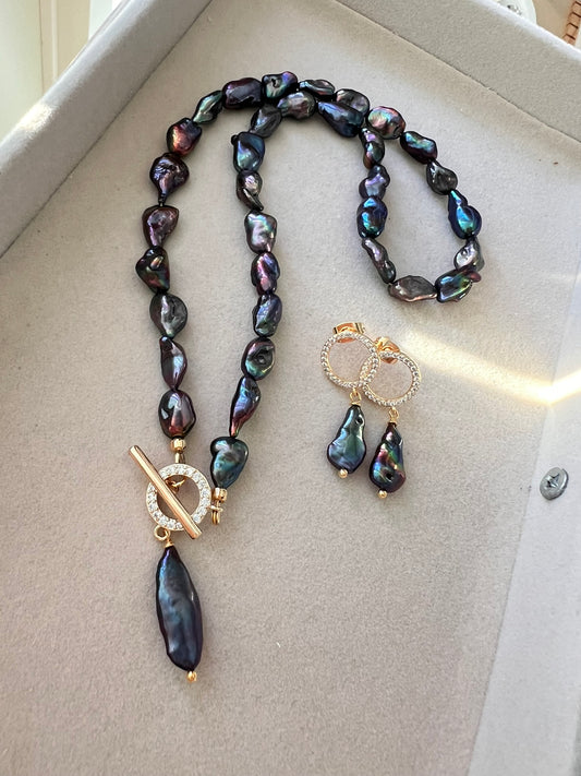 KESHI HELMIKORUSETTI (Kaulakoru + Korvakorut)