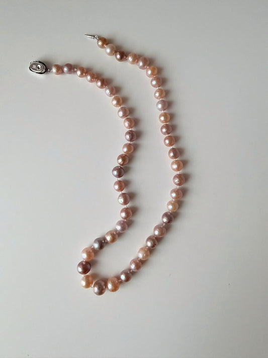 EDISON HELMIKAULAKORU – ajaton eleganssi