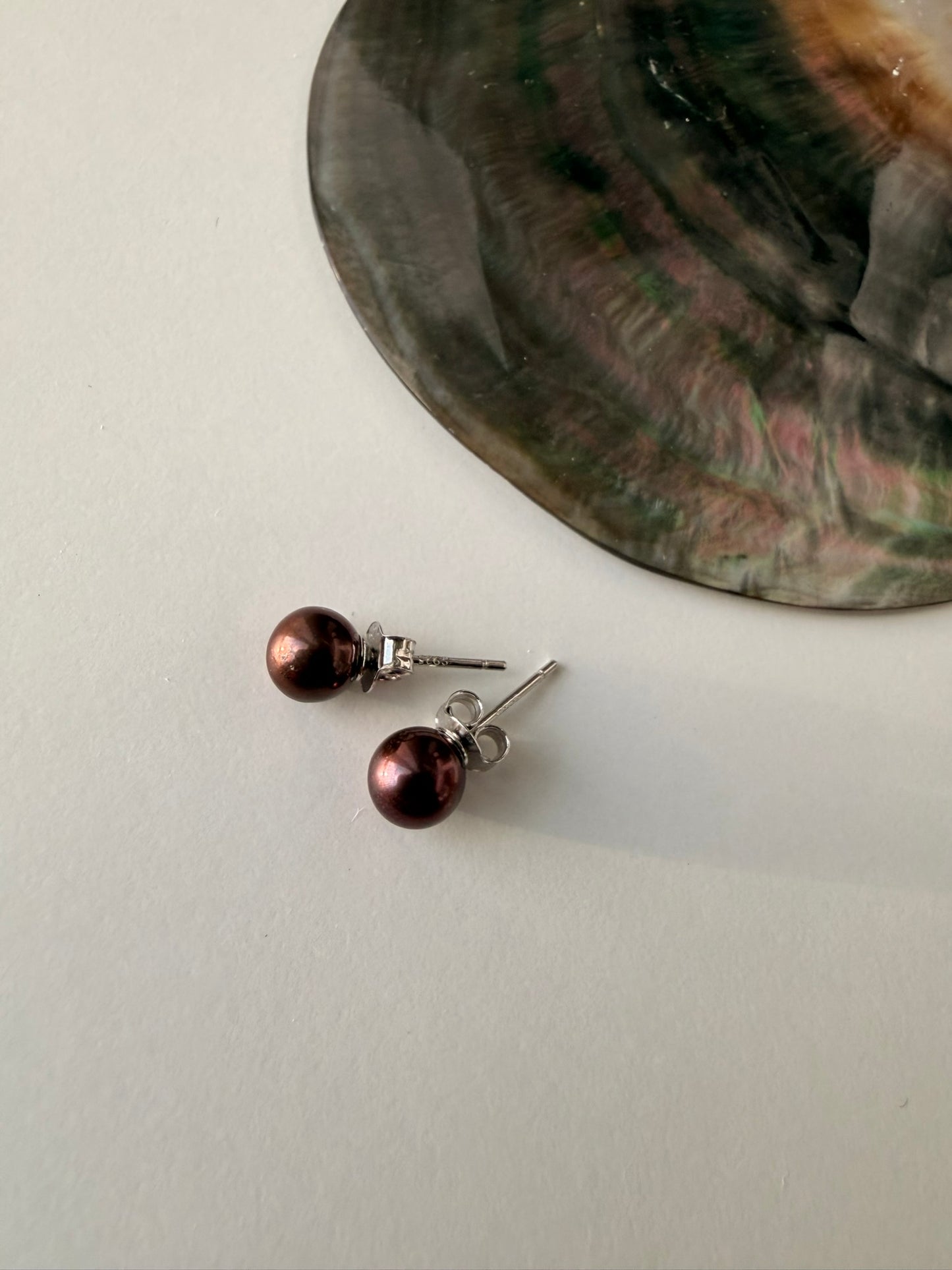 Helmi-nappikorvakorut