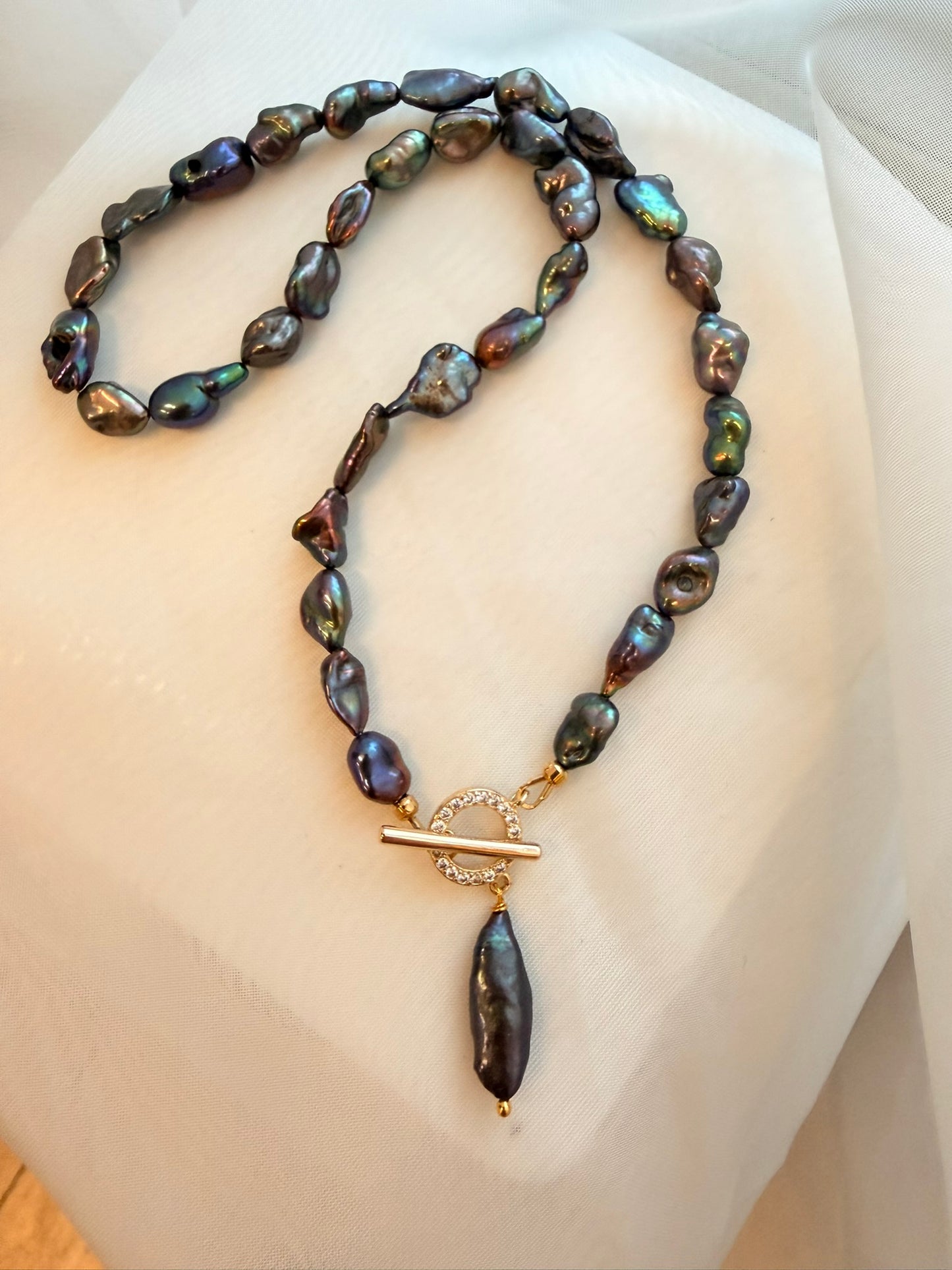 KESHI HELMIKORUSETTI (Kaulakoru + Korvakorut)