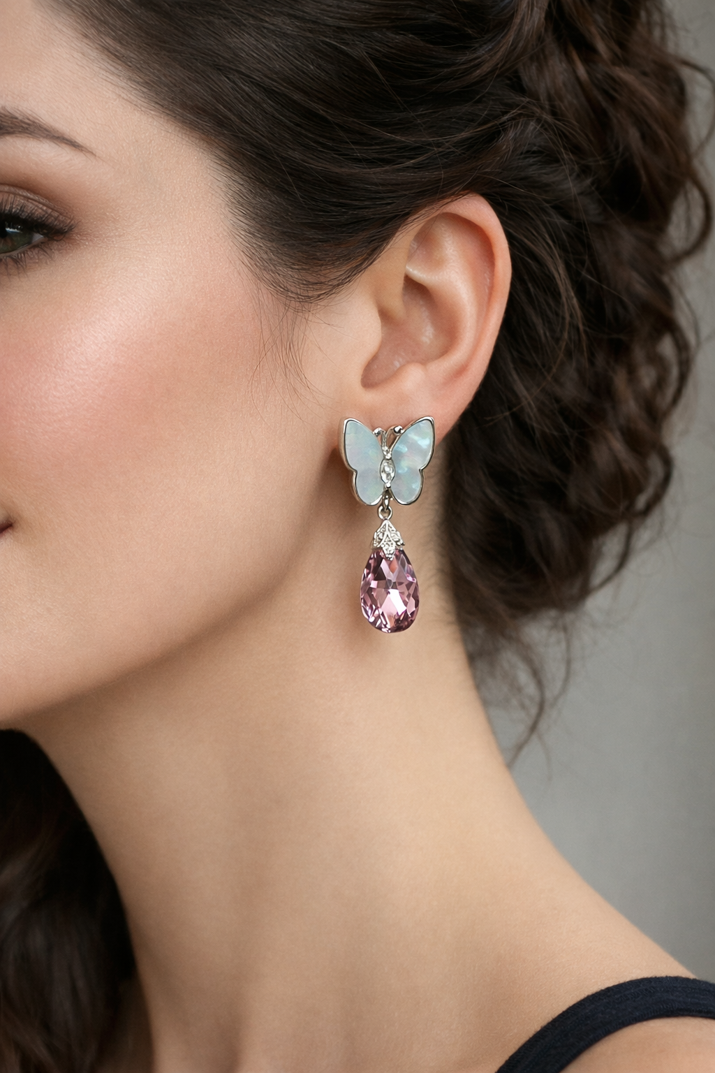 Perhonen korvakorut Swarovski-kristalleilla