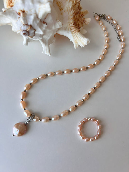 PERSIKKASÄVYINEN HELMIKAULAKORU