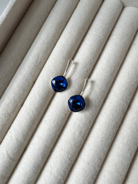 SAPPHIRE SWAROVSKI KORVAKORUT