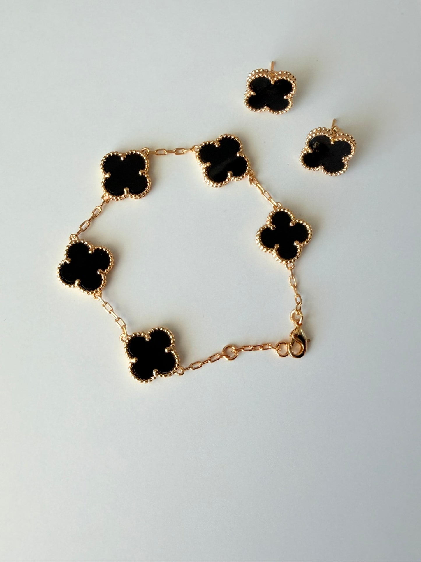 CLOVER JEWELRY SET (bracelet and earrings)